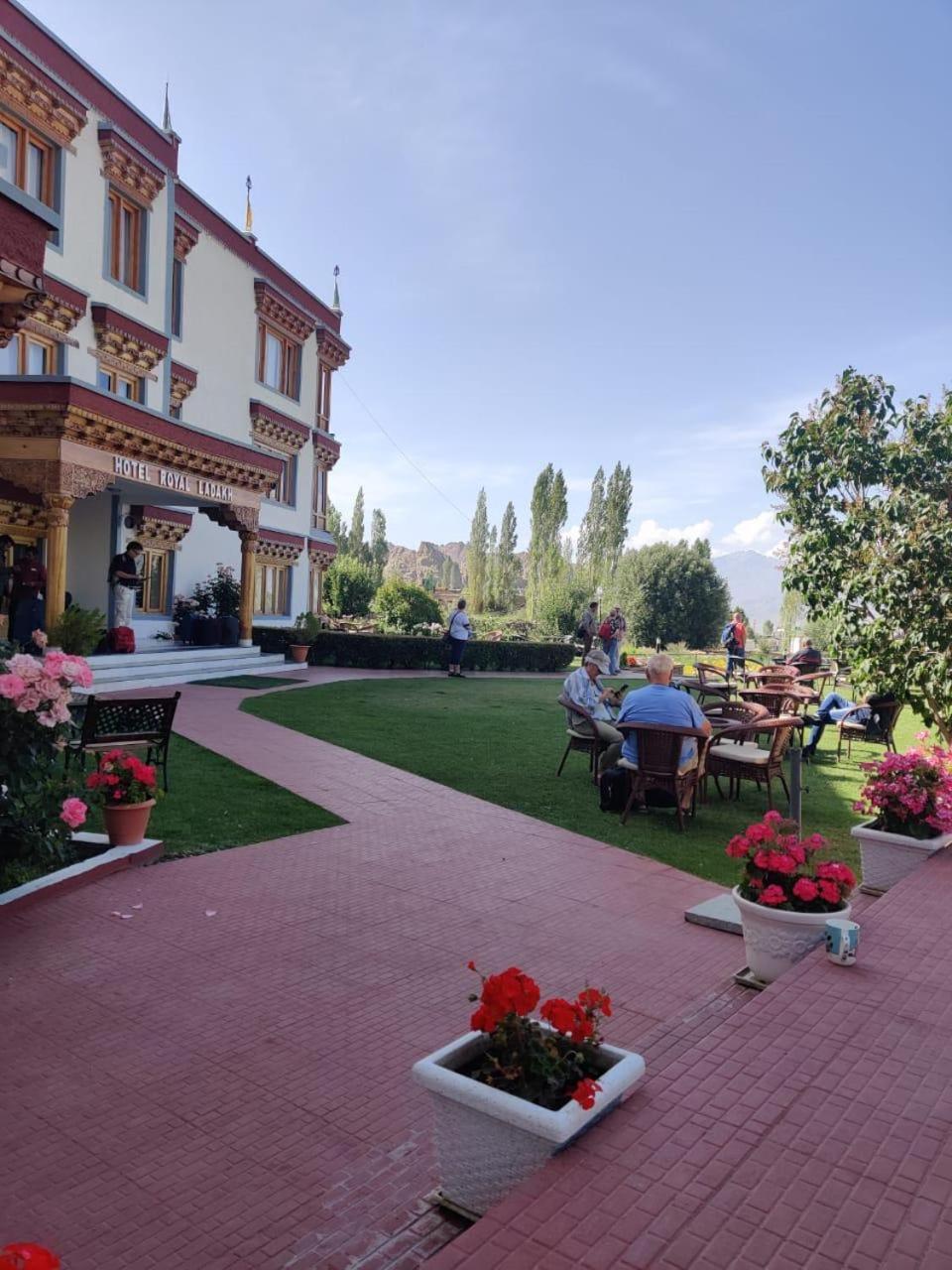 Hotel Royal Ladakh, Лех Экстерьер фото